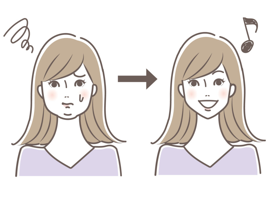 美容鍼でリフトアップする女性